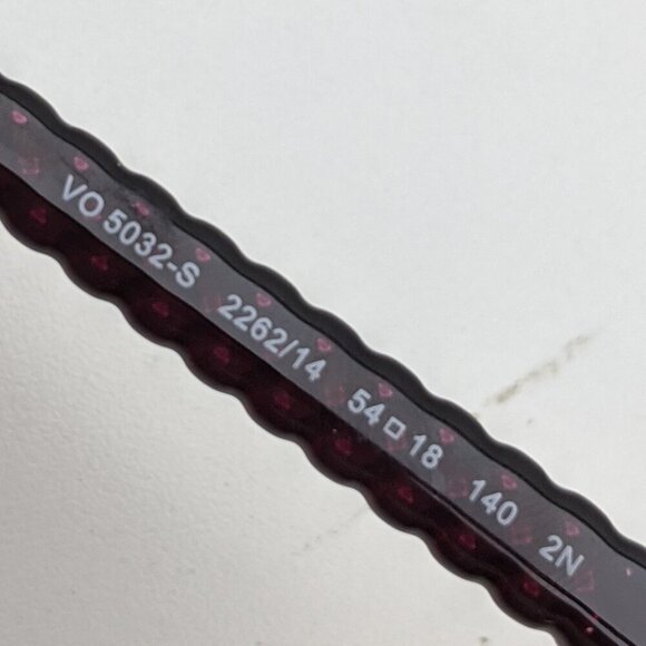 🕶️ Vogue VO5032-S 2262/14 Cat Eye Sunglasses 54/18-140 / JLE502🕶️​ - Picture 6 of 8